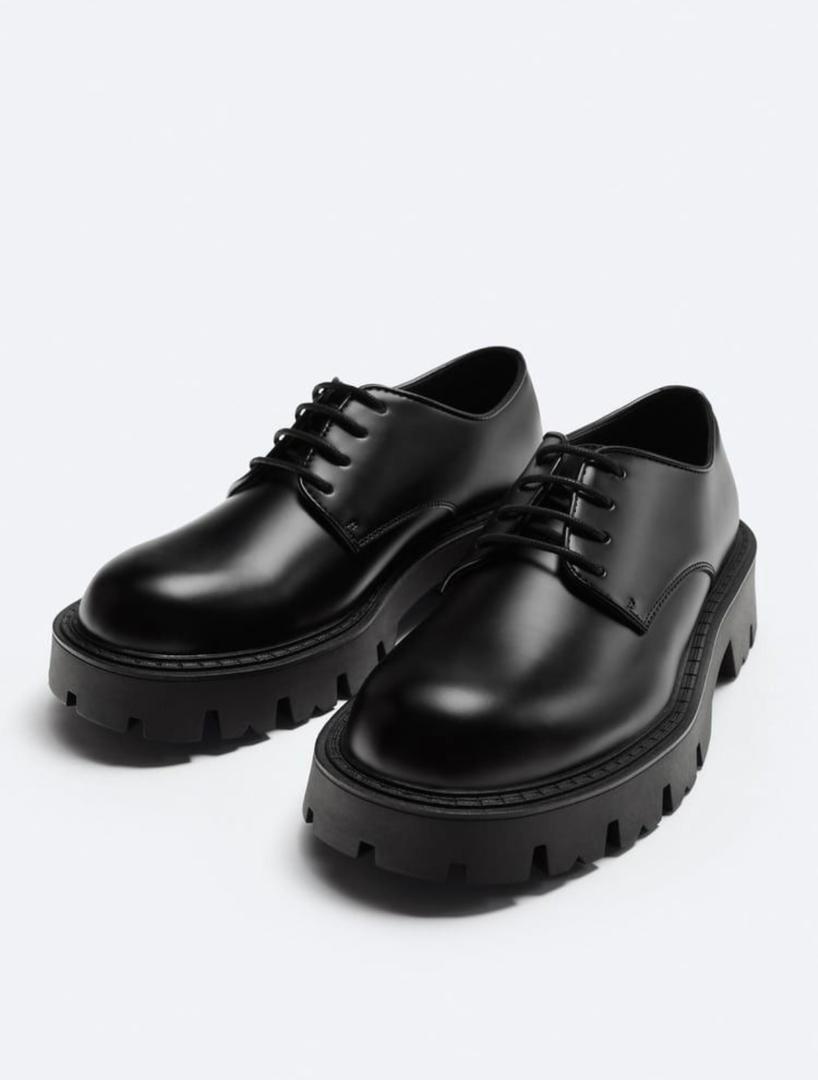 Chunky lug sole men’s patent leather derby shoes