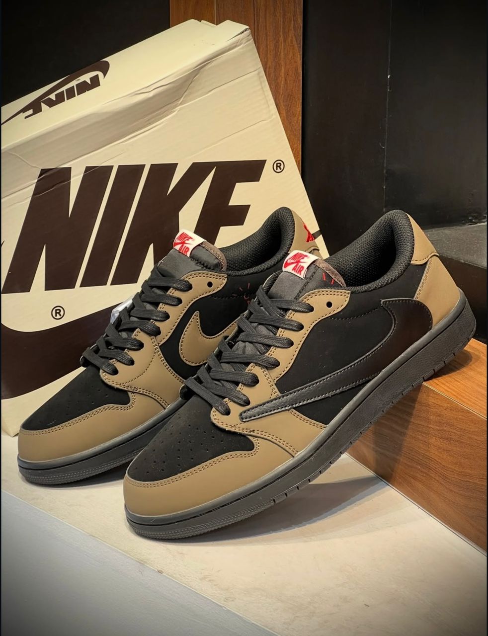 Air Jordan 1 Retro Low OG SP Travis Scott