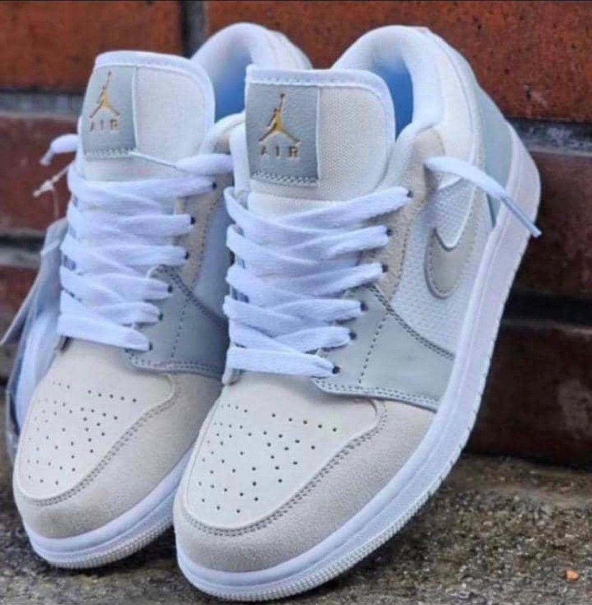 Air Jordan 1 Low "Paris" sneakers